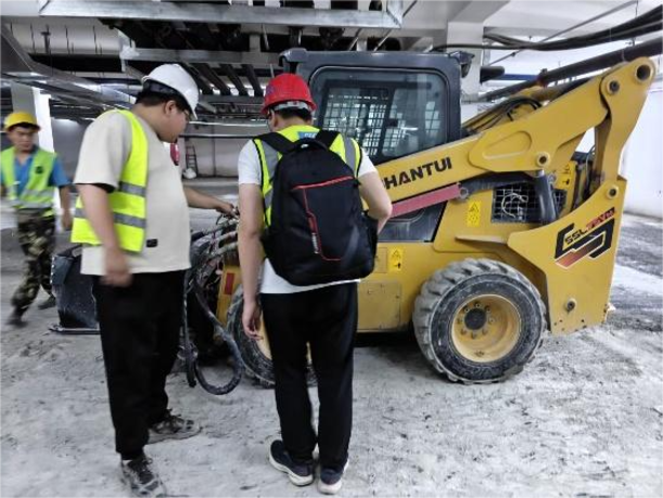 d2317f27d6194d9b81d1ae5472208d86