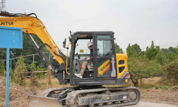 14ad5a123fb14c6a8d60d99170a710f3